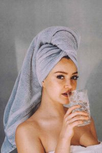 beber mucha agua ayuda a tu piel